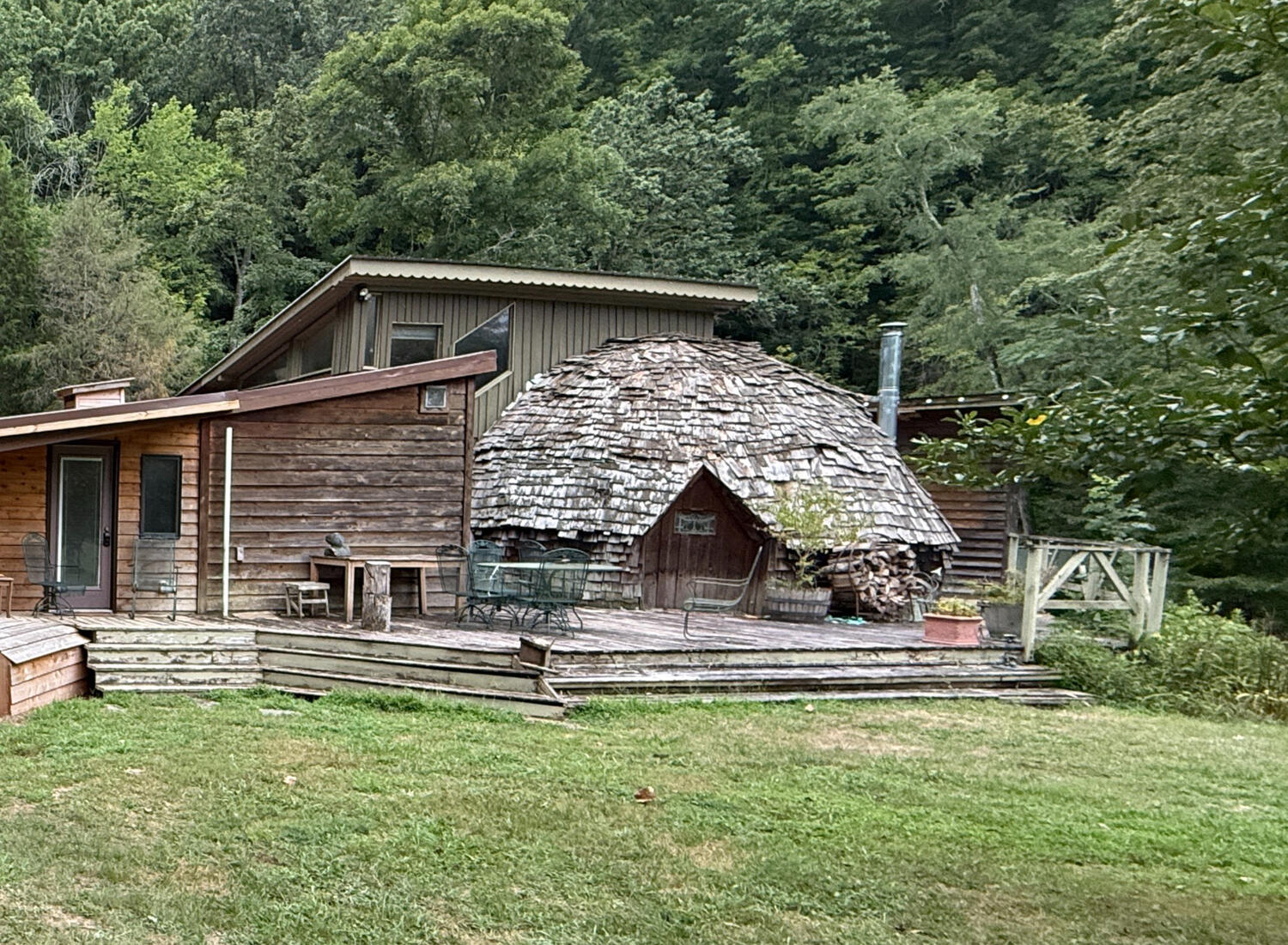 Songwriter and art retreat